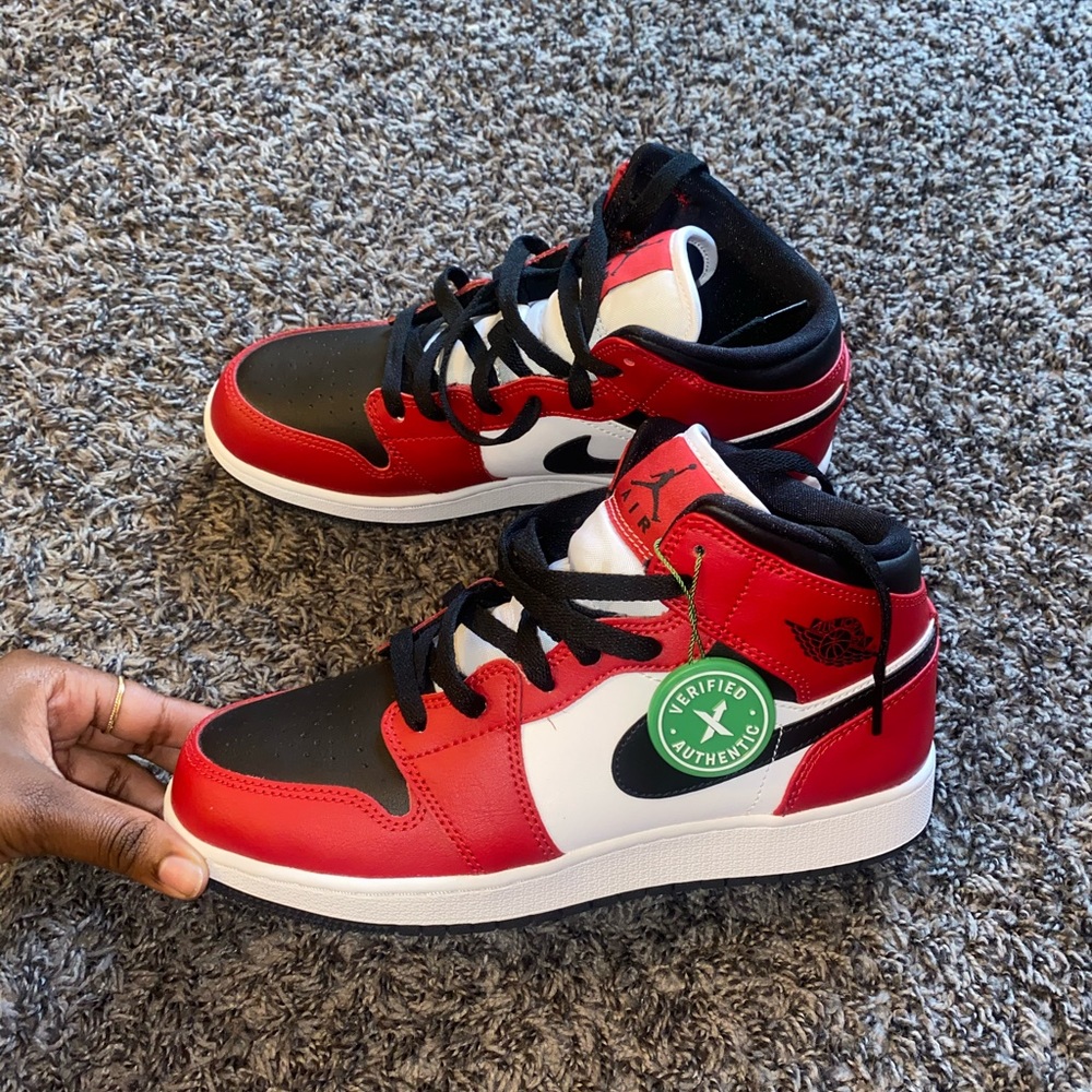 Brand New Chicago Black Toe 6y